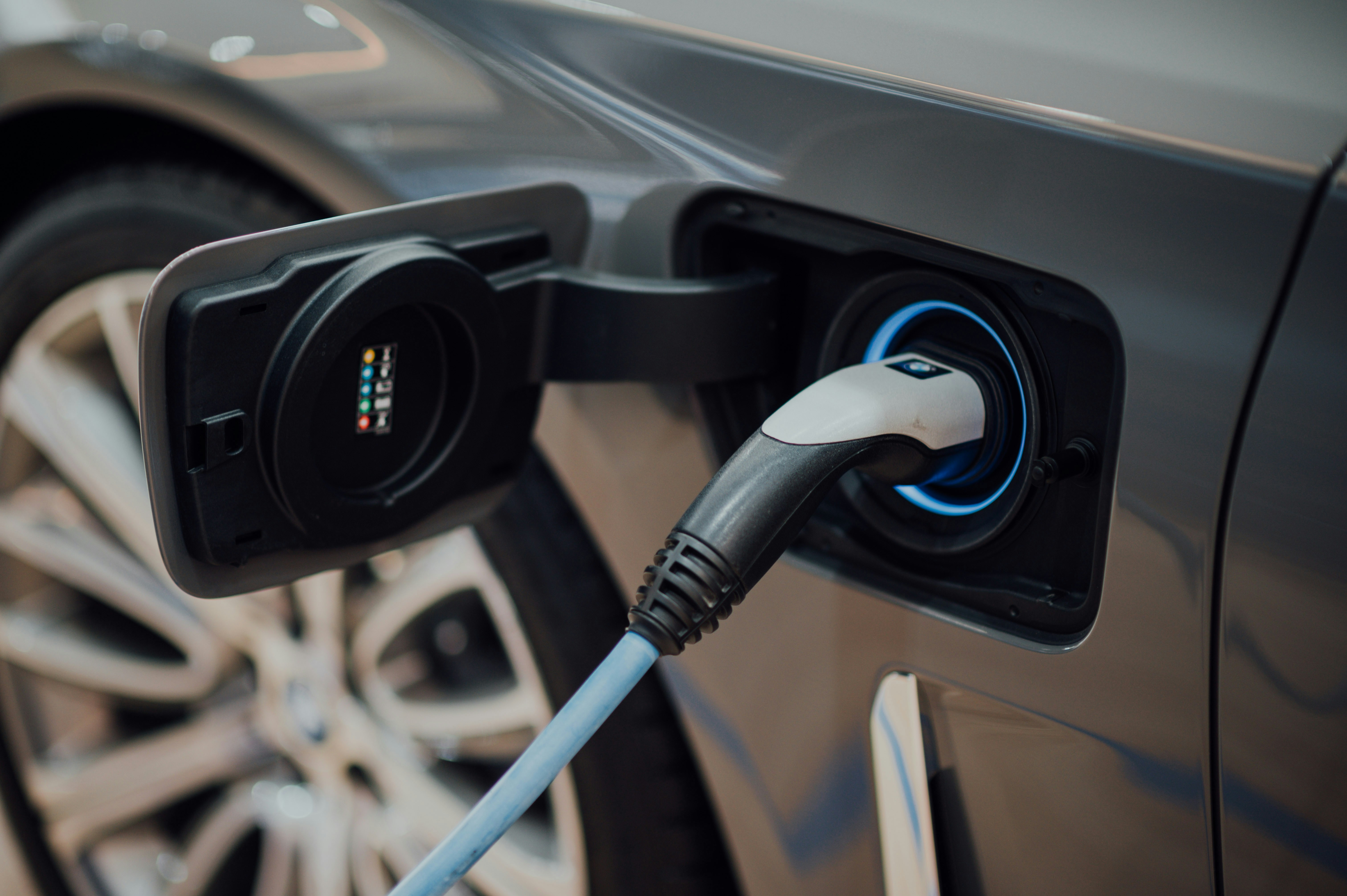 Borne de recharge pour véhicules électriques